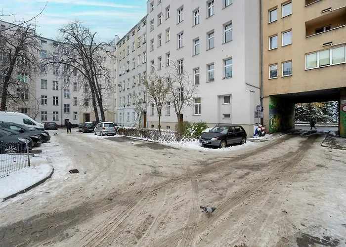 Charming Apartment Trzebnicka By Noclegi Renters